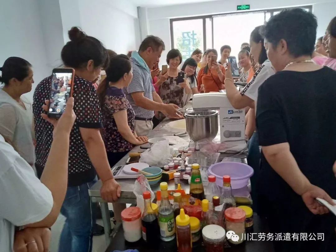 京蒙幫扶傳技藝，技能培訓促就業(yè)——翁旗萬達職校中西式面點培訓班正式開班